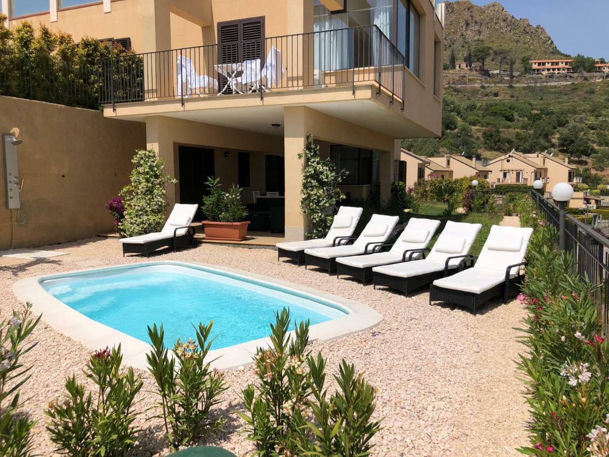 Nina * Taormina